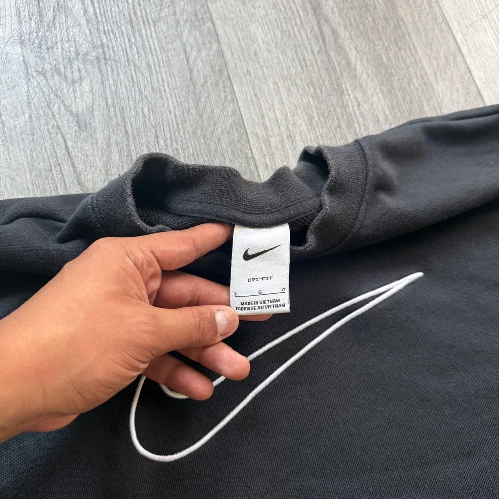 Nike Dri-Fit womens L Black Crewneck Sweatshirt White Swoosh Pullover baggy fit